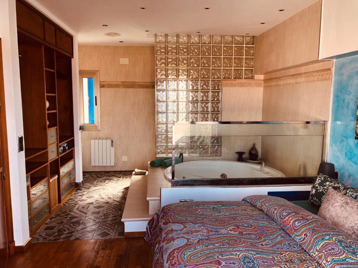 Penthouse Apartment *